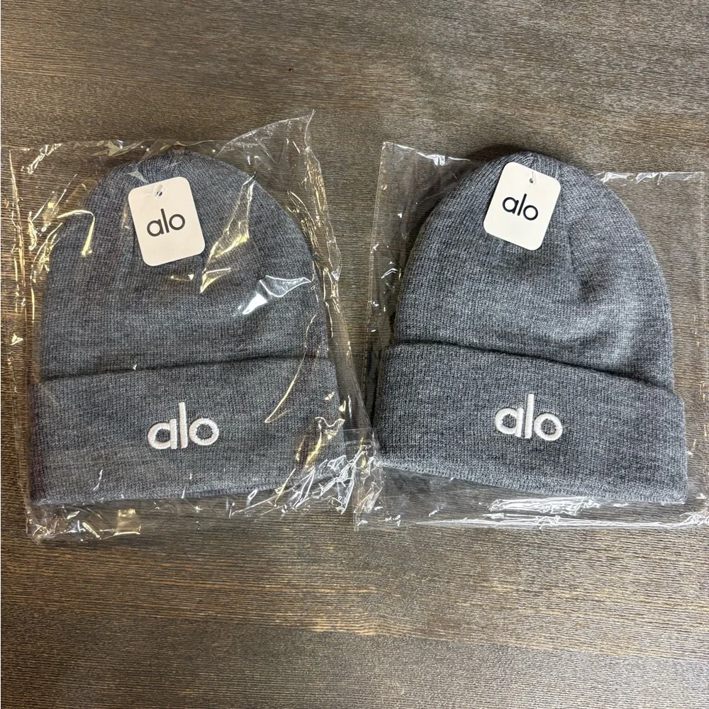 ALO Yoga adult Charcoal Knit Hat (unisex) - Picture 3 of 3
